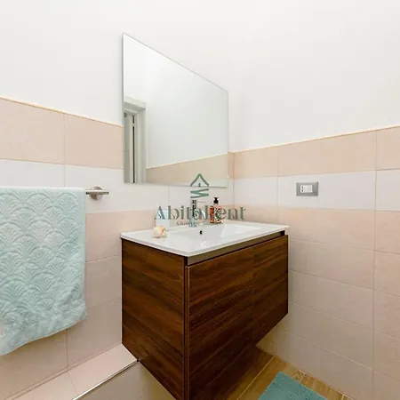 Vistamare - Castro Apartment *